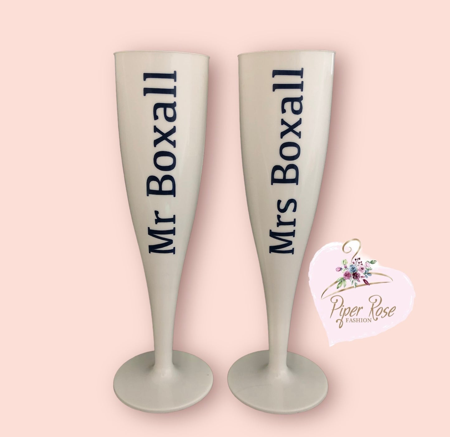 Personalised White Plastic flutes/ Hen party/ Wedding / Party / Prom